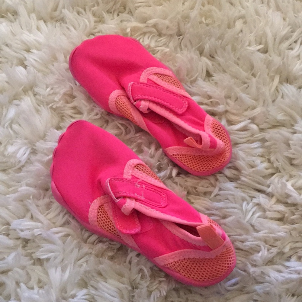 CHILDREN’S PLACE Water Shoes 🌊